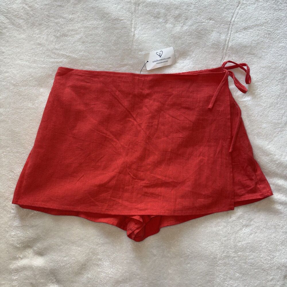 NWT - Windsor Coral Mini Skort